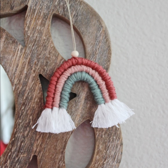 R A I N B O W - Picture 3 of 4